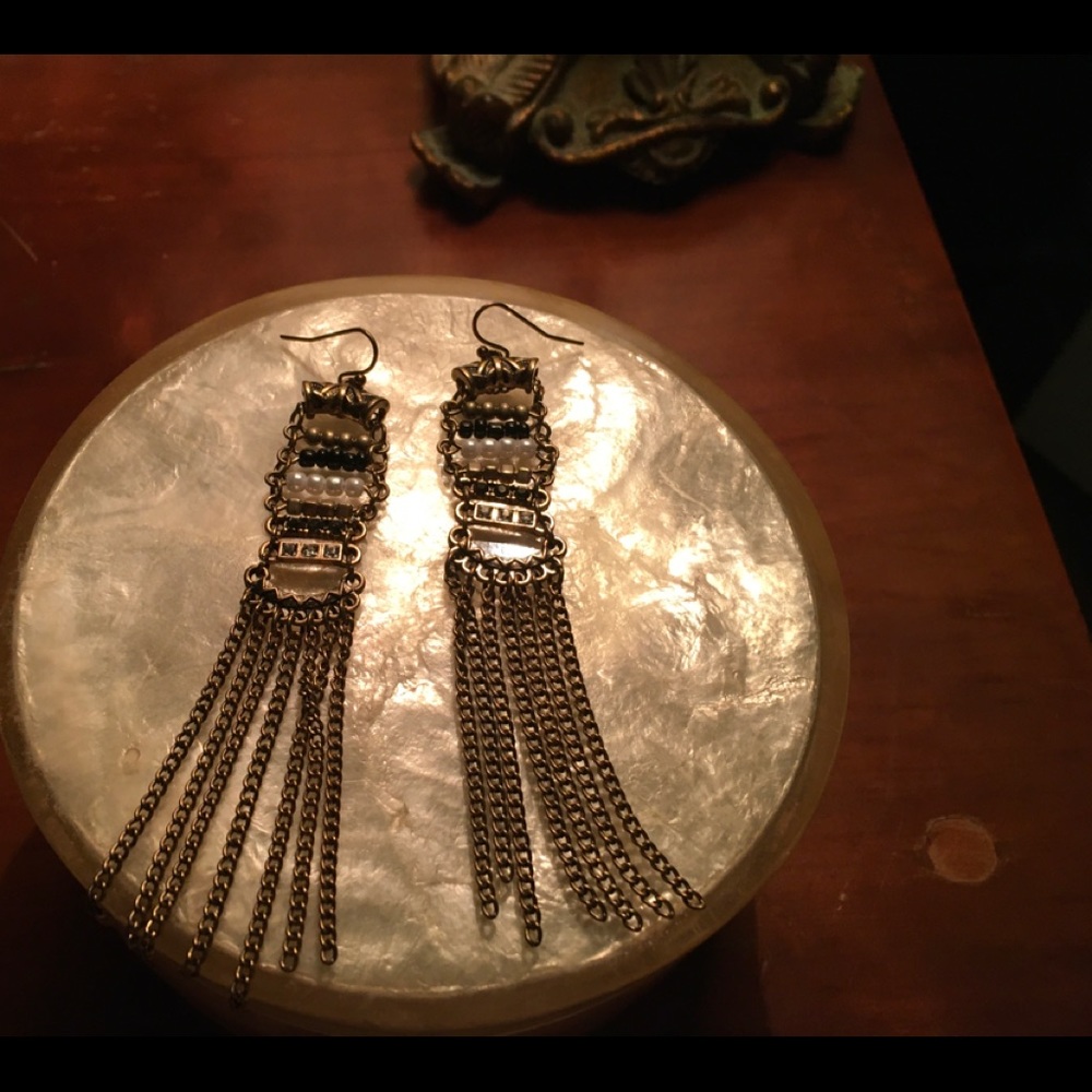 elegant tassel earrings!!  Antique finish.